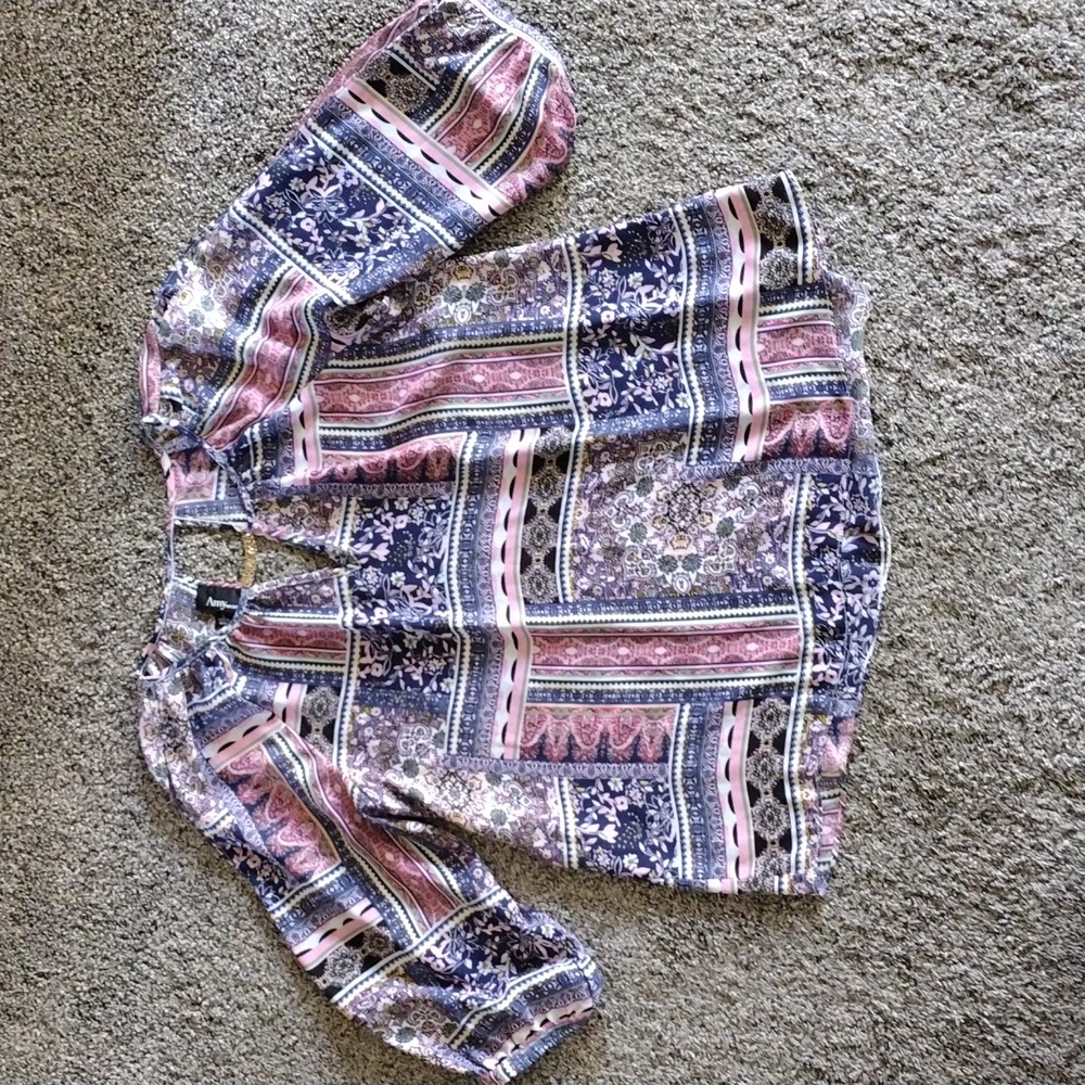 AmyWear Floral Open Shoulder Top